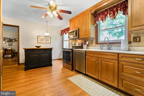 Kitchen - 18 Appleton Acres Ct, Elkton, MD 21921 photo 2 of 4
