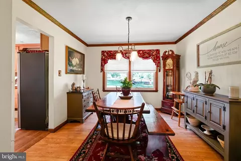Dining - 18 Appleton Acres Ct, Elkton, MD 21921 photo 3 of 4