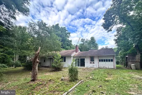48 Hessey Ln, Chesapeake City, MD 21915