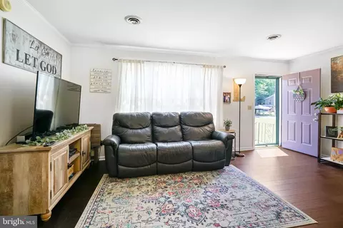 Entry Way - 29 Manor Dr, Earleville, MD 21919 photo 2 of 3