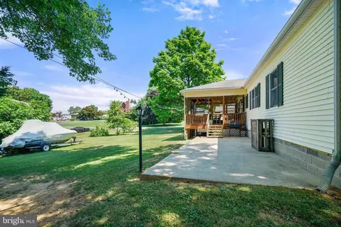 Exterior - 29 Manor Dr, Earleville, MD 21919 photo 6 of 7