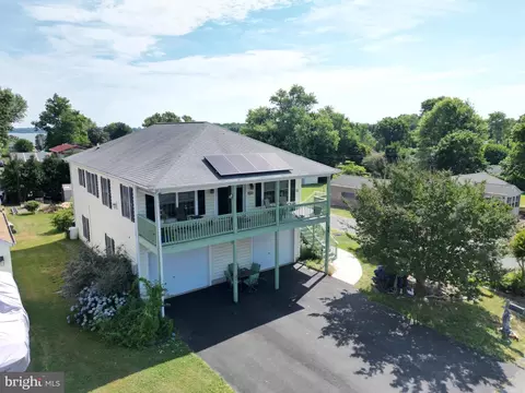 15 South Dr, Earleville, MD 21919