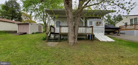 7475 Pomo Ln #GLEN 8, Earleville, MD 21919