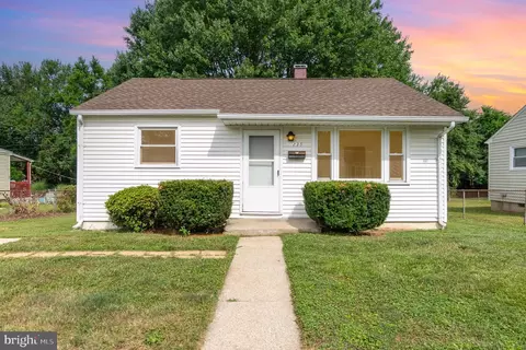 235 Locust Ln, Elkton, MD 21921