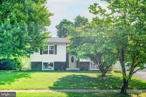 103 S Tartan Dr, Elkton, MD 21921