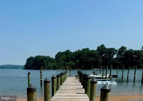 155 W Teal Point Rd, Earleville, MD 21919