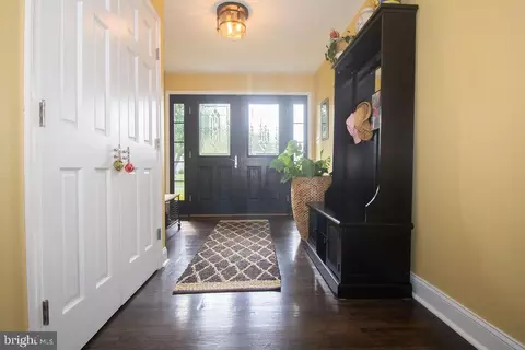 Entry Way - 105 Edgewater Dr, Earleville, MD 21919 photo 3 of 8