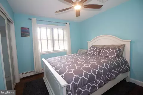 Bedroom - 105 Edgewater Dr, Earleville, MD 21919 photo 1 of 7
