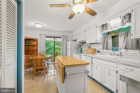 Kitchen - 8 Radley Run, Elkton, MD 21921 photo 2 of 2