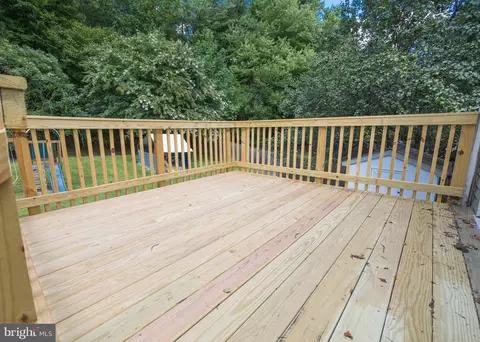Exterior - 338 E Village Rd, Elkton, MD 21921 photo 9 of 11