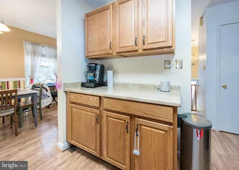 Entry Way - 338 E Village Rd, Elkton, MD 21921 photo 3 of 5
