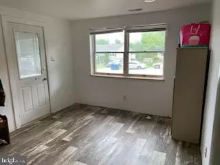 Entry Way - 338 E Village Rd, Elkton, MD 21921 photo 4 of 5