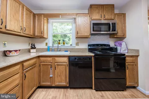 Kitchen - 338 E Village Rd, Elkton, MD 21921 photo 5 of 5