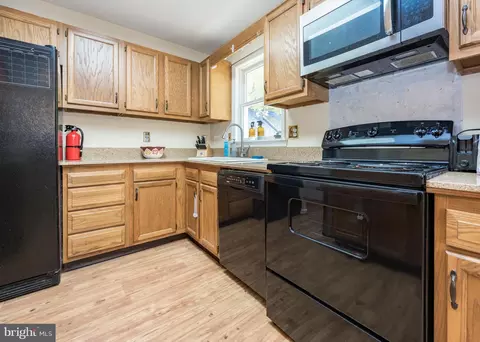 Kitchen - 338 E Village Rd, Elkton, MD 21921 photo 2 of 5