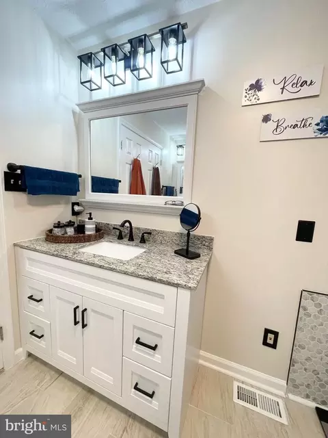 Bath - 2016 Colora Rd, Colora, MD 21917 photo 10 of 25