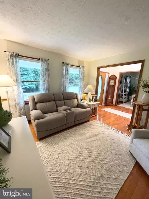 Entry Way - 2016 Colora Rd, Colora, MD 21917 photo 2 of 5