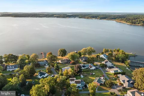 View/Area - 37 Sandy Point Rd, Earleville, MD 21919 photo 5 of 11