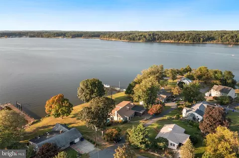 View/Area - 37 Sandy Point Rd, Earleville, MD 21919 photo 9 of 11