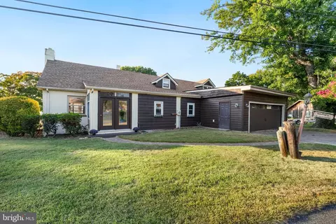 Exterior - 37 Sandy Point Rd, Earleville, MD 21919 photo 1 of 6