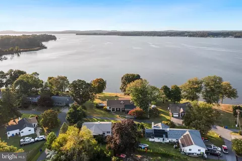 View/Area - 37 Sandy Point Rd, Earleville, MD 21919 photo 10 of 11
