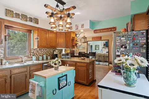 Kitchen - 30 Maple Ln, Elkton, MD 21921 photo 2 of 3