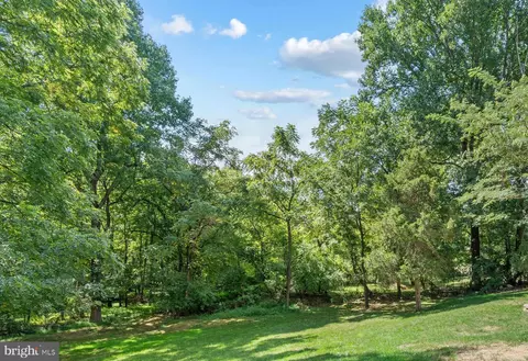 Exterior - 30 Maple Ln, Elkton, MD 21921 photo 2 of 12