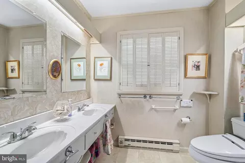 Bath - 161 Edgewater Dr, Earleville, MD 21919 photo 2 of 3
