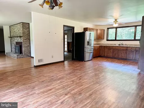 Living - 127 Mcglothlin Rd, Conowingo, MD 21918 photo 1 of 10