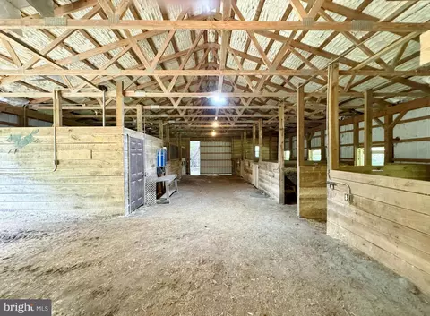 Entry Way - 127 Mcglothlin Rd, Conowingo, MD 21918 photo 2 of 2
