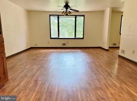 Living - 127 Mcglothlin Rd, Conowingo, MD 21918 photo 2 of 10