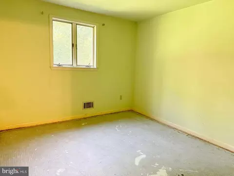 Bedroom - 127 Mcglothlin Rd, Conowingo, MD 21918 photo 5 of 5