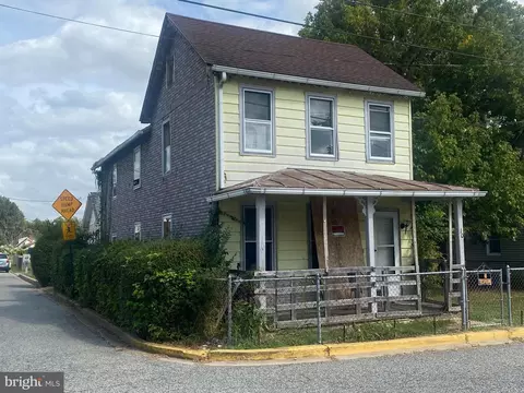 110 Milburn St, Elkton, MD 21921