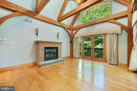 Living - 46 Glen Brook Dr, Elkton, MD 21921 photo 12 of 12
