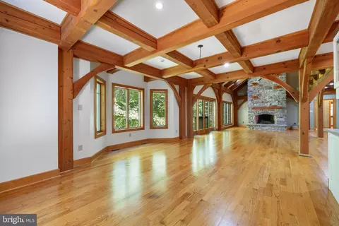 Living - 46 Glen Brook Dr, Elkton, MD 21921 photo 10 of 12