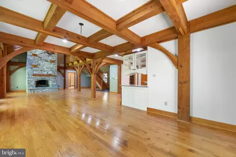 Living - 46 Glen Brook Dr, Elkton, MD 21921 photo 8 of 12