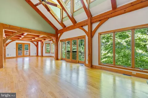 Living - 46 Glen Brook Dr, Elkton, MD 21921 photo 4 of 12