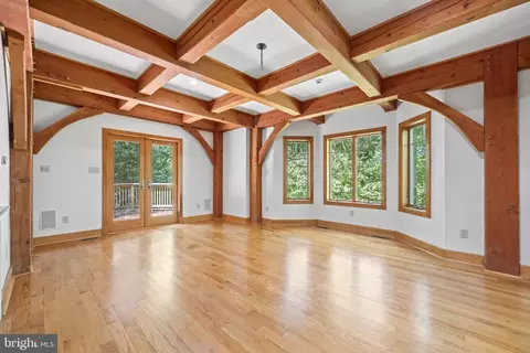 Living - 46 Glen Brook Dr, Elkton, MD 21921 photo 6 of 12