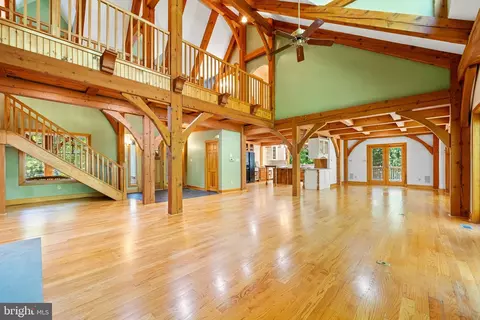 Living - 46 Glen Brook Dr, Elkton, MD 21921 photo 5 of 12