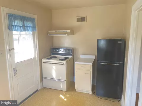 Kitchen - 105 Walnut Ln, Elkton, MD 21921 photo 7 of 7