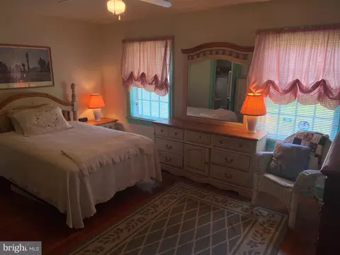 Bedroom - 105 Walnut Ln, Elkton, MD 21921 photo 2 of 6