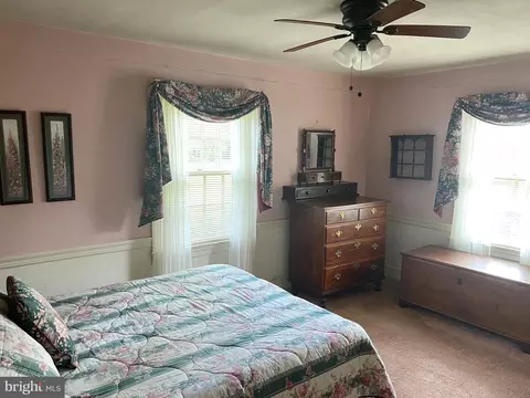 Bedroom - 105 Walnut Ln, Elkton, MD 21921 photo 4 of 6