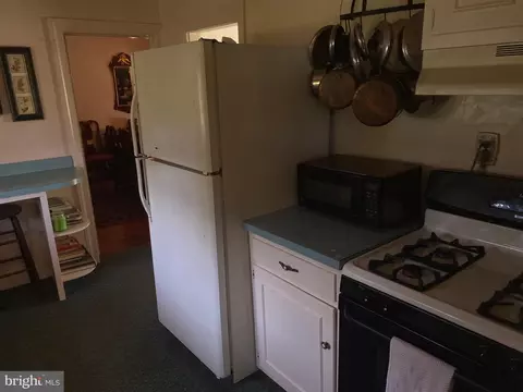 Kitchen - 105 Walnut Ln, Elkton, MD 21921 photo 5 of 7