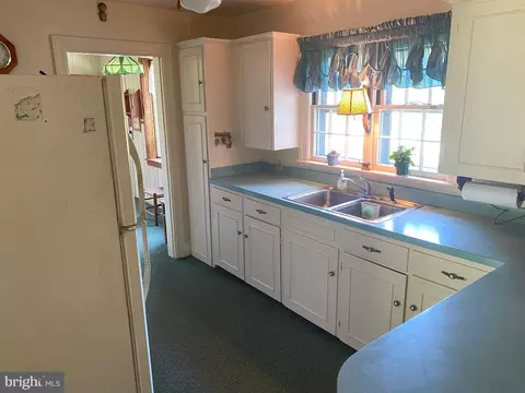 Kitchen - 105 Walnut Ln, Elkton, MD 21921 photo 3 of 7