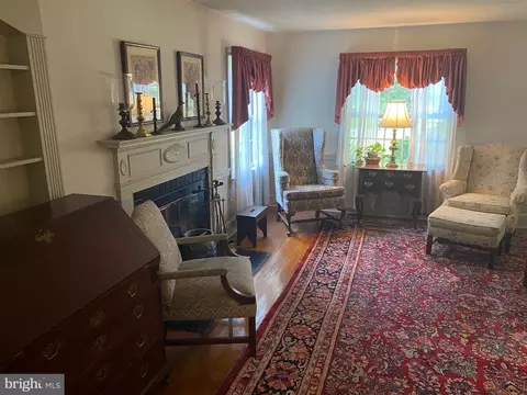 Living - 105 Walnut Ln, Elkton, MD 21921 photo 1 of 6