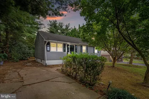 9 S Chestnut Dr, Elkton, MD 21921