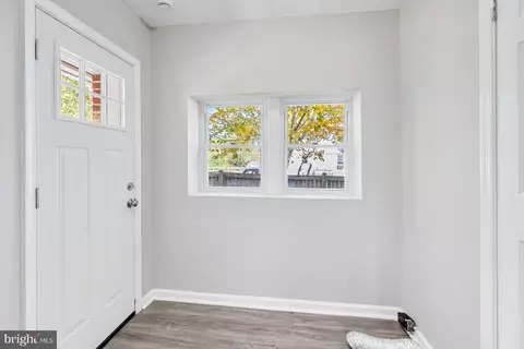 Entry Way - 33 Wright Ave, Elkton, MD 21921 photo 8 of 12