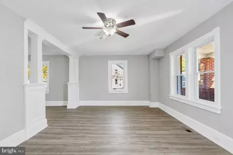 Living - 33 Wright Ave, Elkton, MD 21921 photo 2 of 3