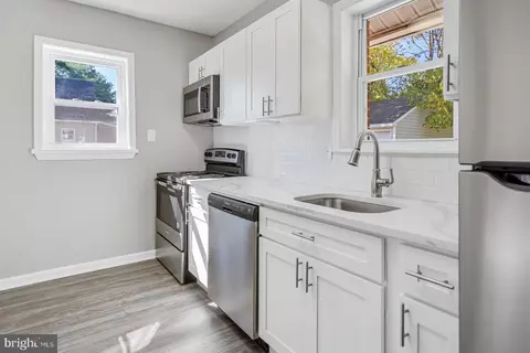 Kitchen - 33 Wright Ave, Elkton, MD 21921 photo 2 of 3