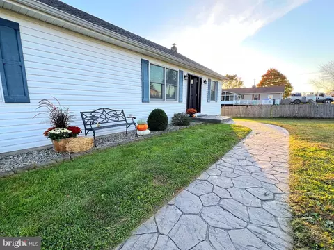 Exterior - 12 Cox Rd, Colora, MD 21917 photo 3 of 11