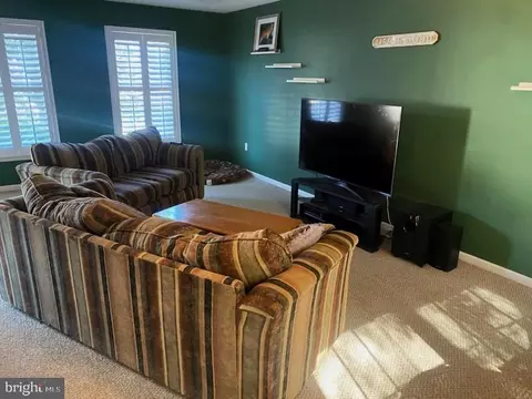 220 Independence Dr, Elkton, MD 21921 photo 3
